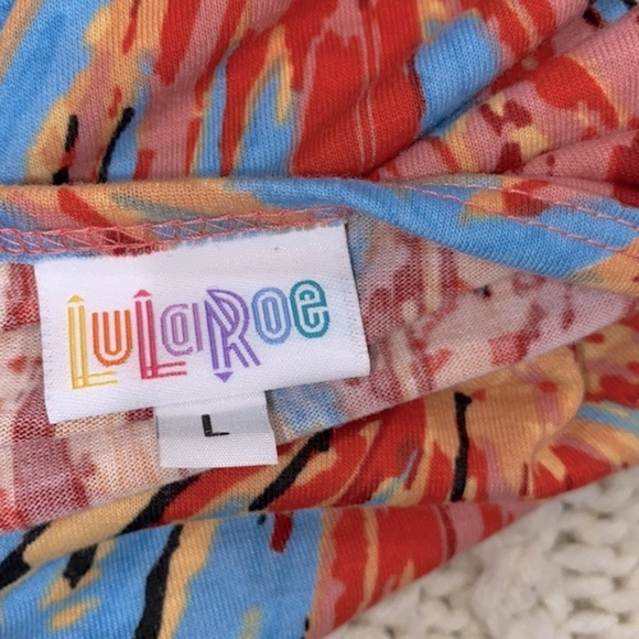 Lularoe Irma top size large - Picture 4 of 5